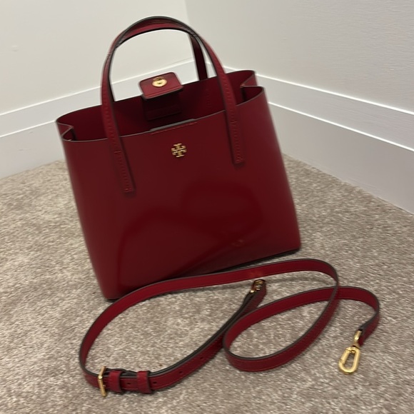 Tory Burch Blake Red Patent Leather small tote bag - Picture 6 of 14